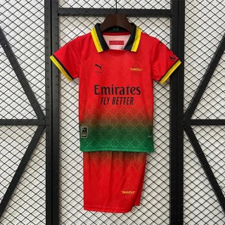 Maglia AC Milan Co-Branded Edition Bambino 2025/26 Rosso Maglia AC Milan Co-Branded Edition Bambino 2025/26 Rosso